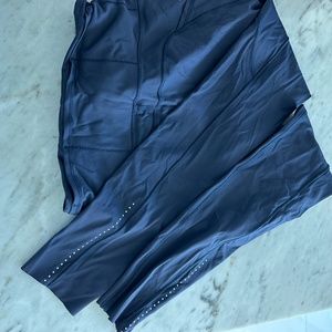 Lululemon fast and free size 4 navy